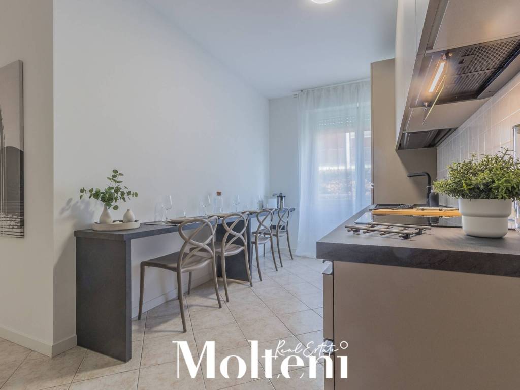 Appartamento a Lecco in Viale Montegrappa, 28 - Foto 2