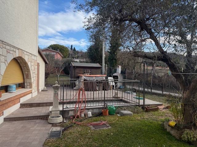 Villa a Bardolino in Via Montavola - Foto 3