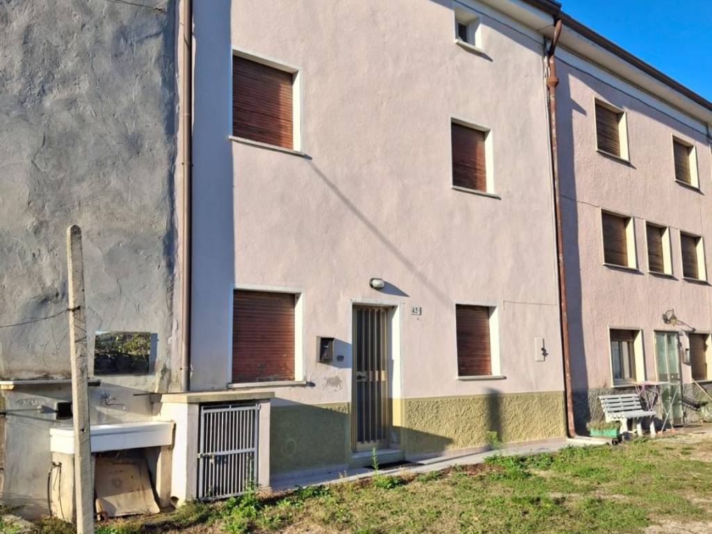 Casa indipendente a Verona in Via Moruri - Foto 2