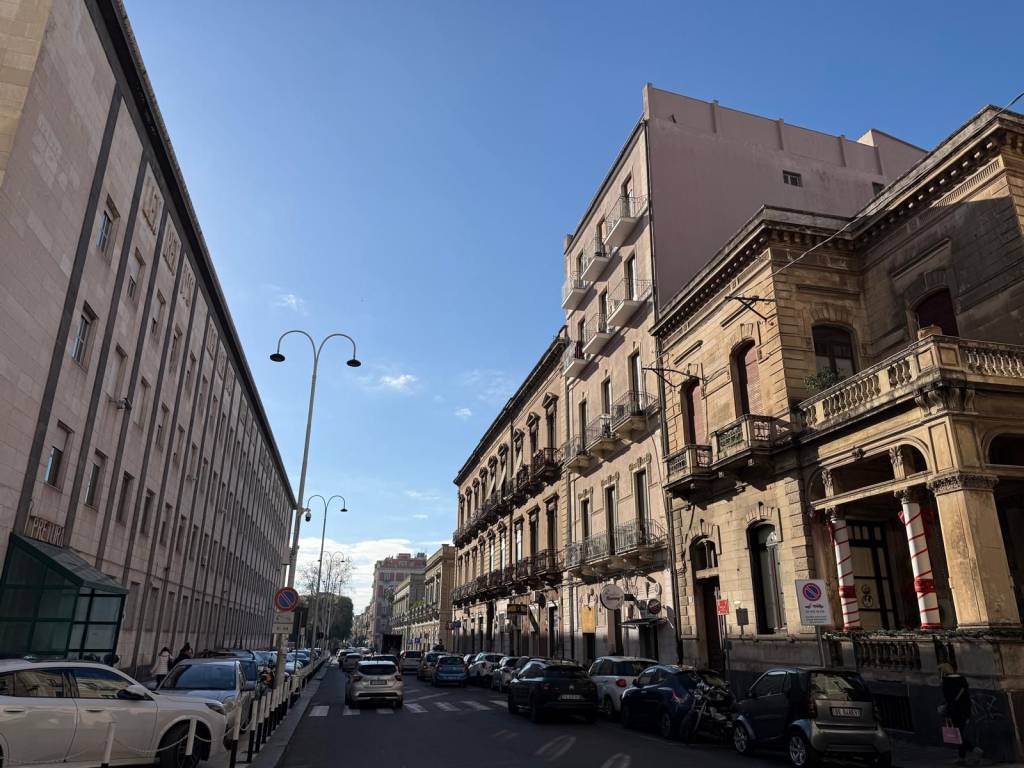 Attico / mansarda a Catania in Via Vincenzo Giuffrida - Foto 3