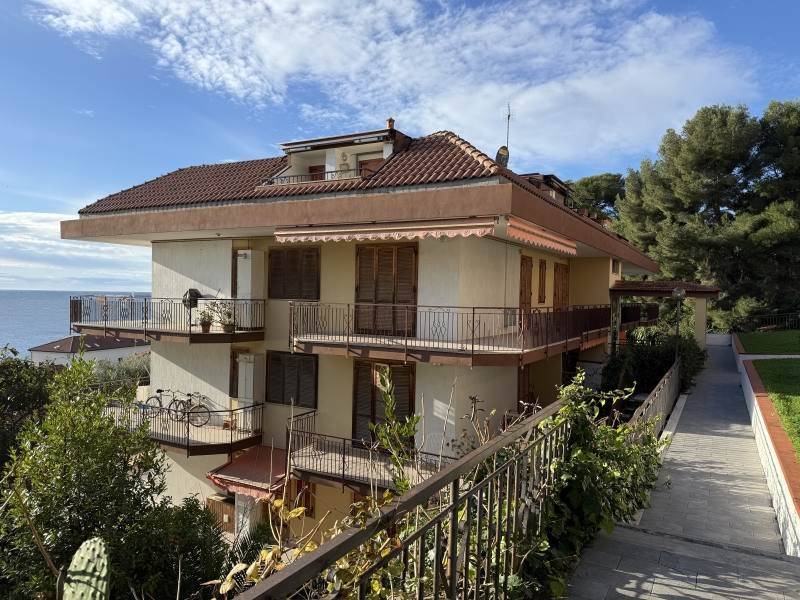Appartamento a Costarainera in Via Piani Paorelli, 19 - Foto 2