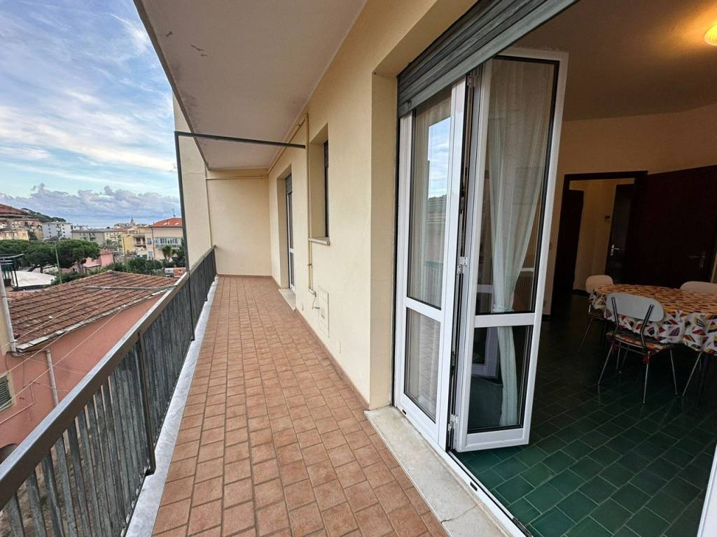 Appartamento a Finale ligure in Via M. Castelli - Foto 4