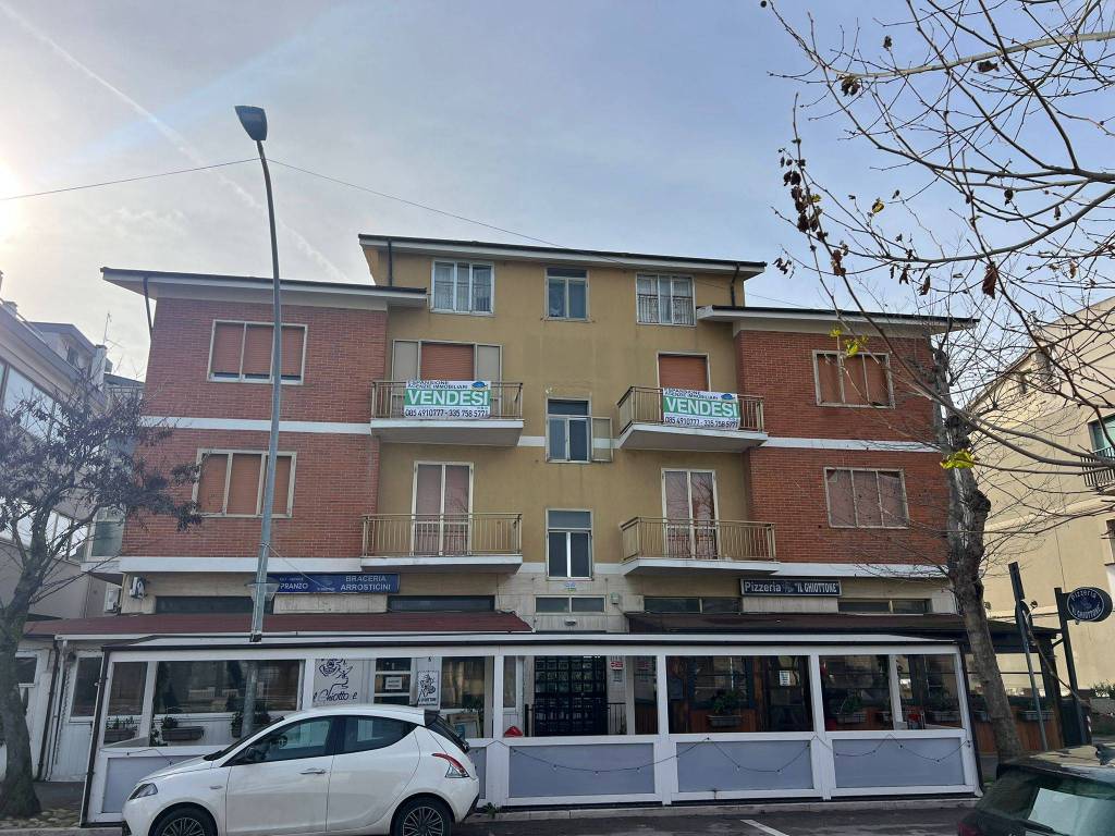 Appartamento a Francavilla al mare in Viale Alcione, 195 - Foto 2