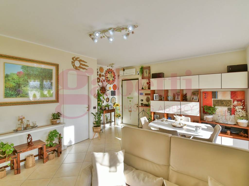 Appartamento a Cabiate in Via Montello, 132 - Foto 4