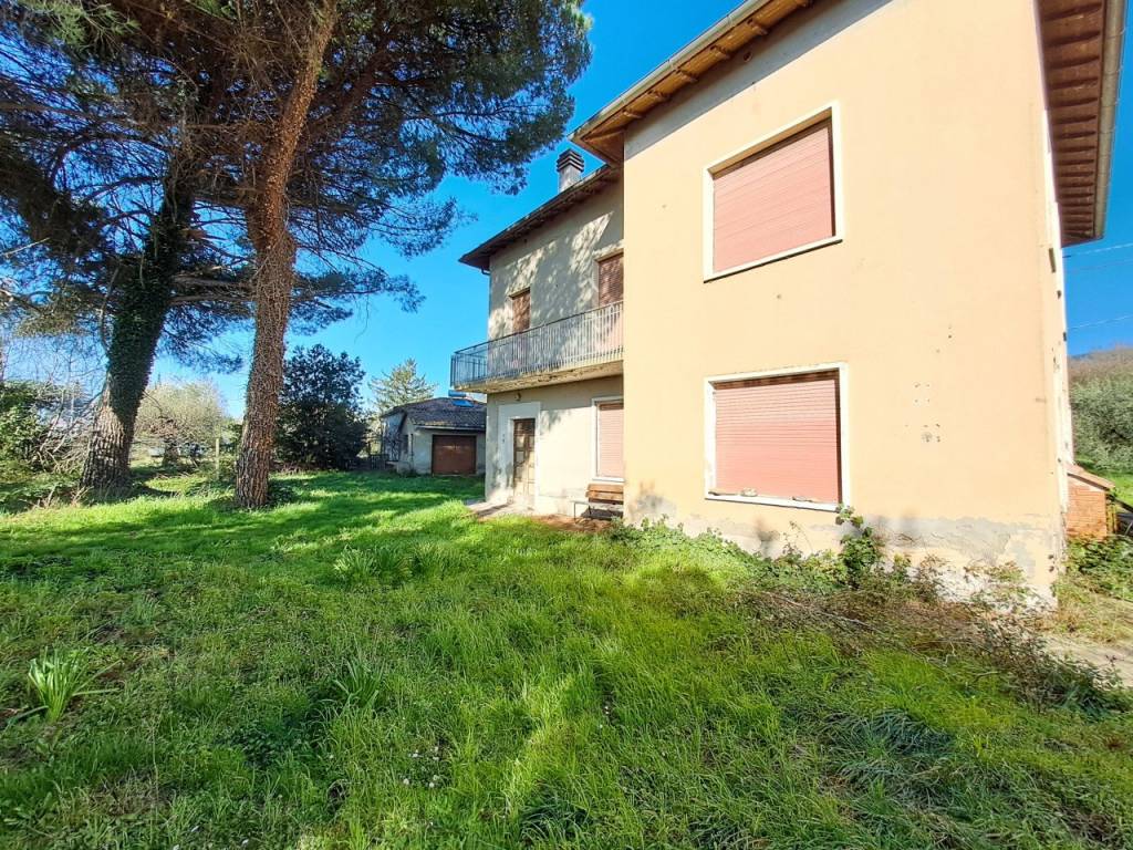 Casa indipendente a Passignano sul trasimeno in Via Perugina - Foto 3