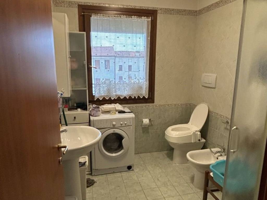 Appartamento a Schio in Via Daniele Manin, 1 - Foto 5