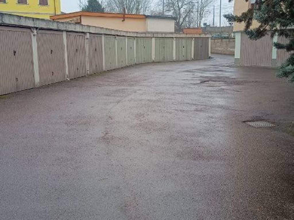 Box / garage a Alessandria in Via Vecchia Torino - Foto 2
