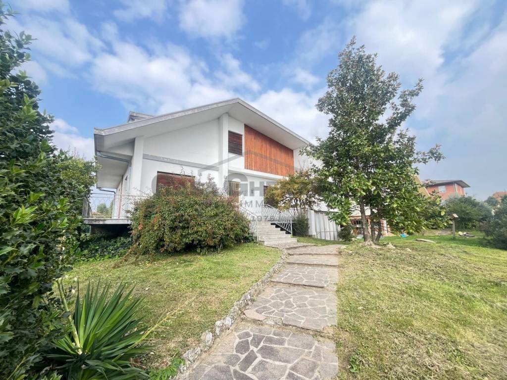Villa a Levate in Via Enrico Fermi - Foto 2