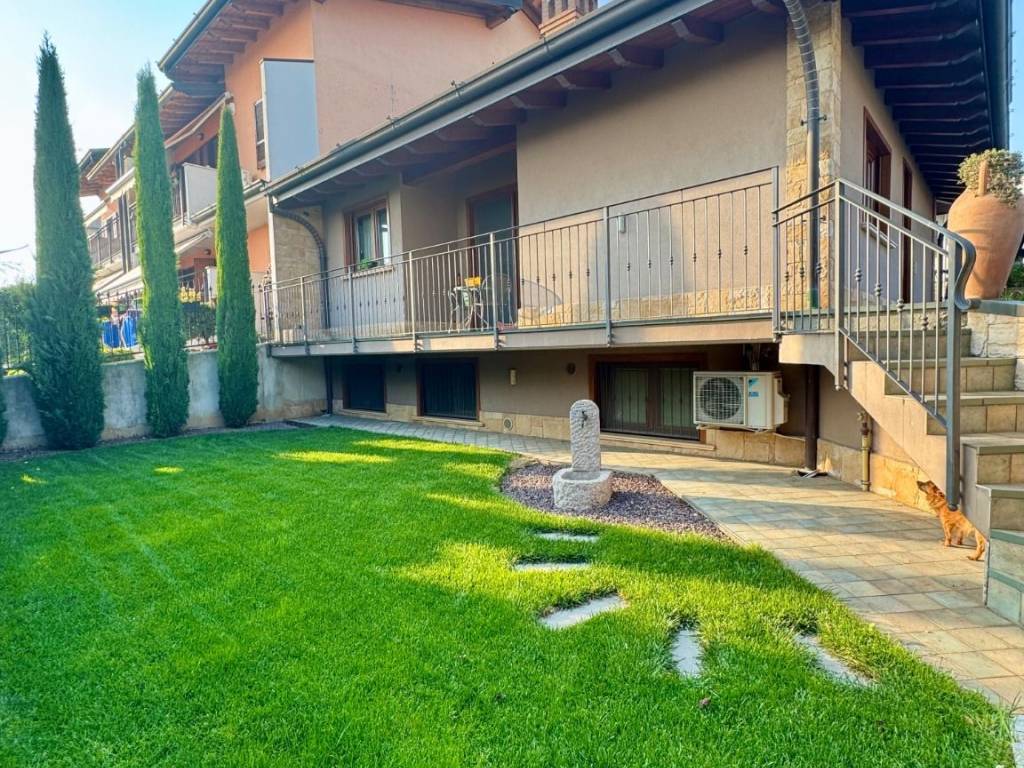 Villa a Romano di lombardia in Via Trentino Alto Adige - Foto 2