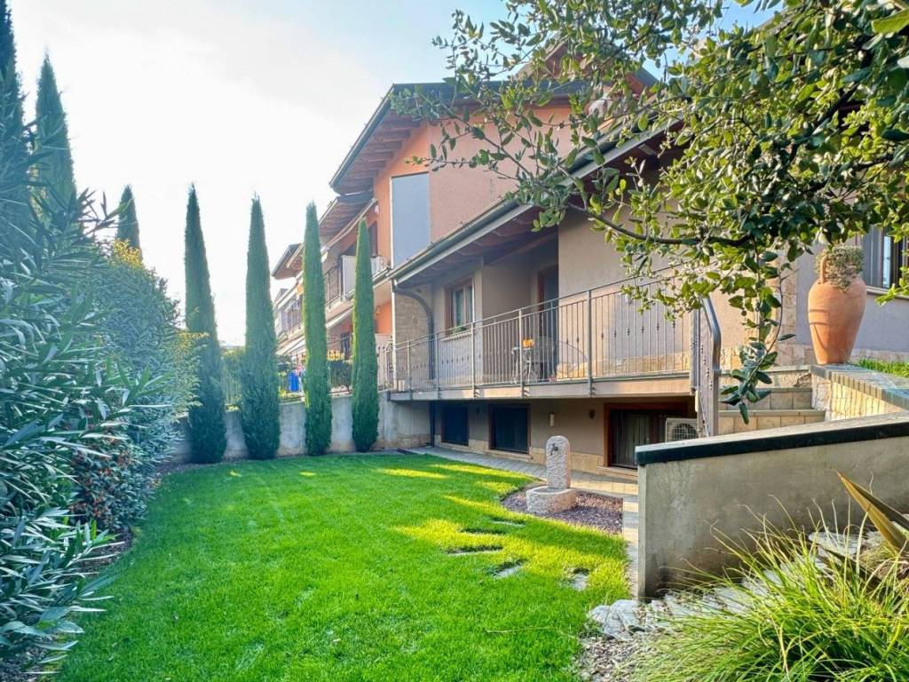 Villa a Romano di lombardia in Via Trentino Alto Adige - Foto 4