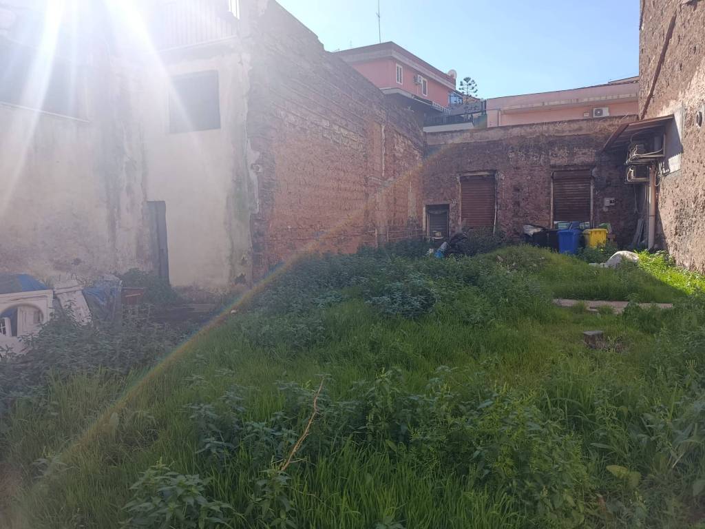 Terreno a Catania in Via Duca degli Abruzzi - Foto 3