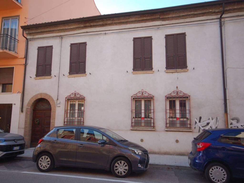 Casa indipendente a Ferrara in Via Borgo dei Leoni - Foto 2