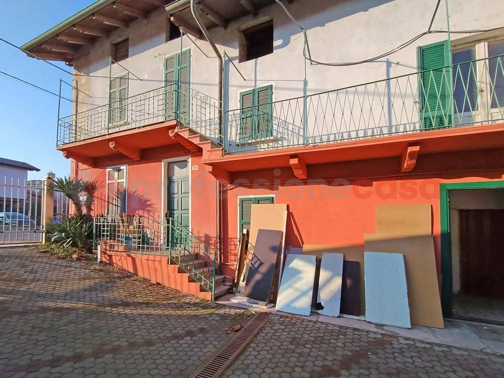 Casa indipendente a Arona in via Crosa - Foto 2