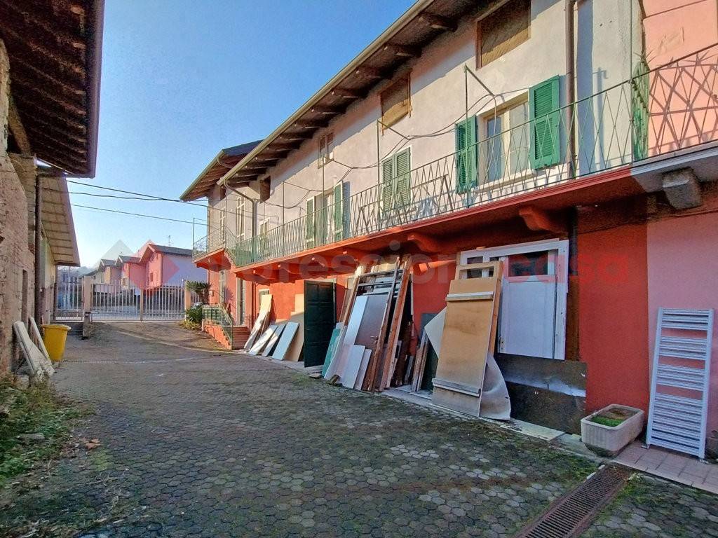 Casa indipendente a Arona in via Crosa - Foto 3