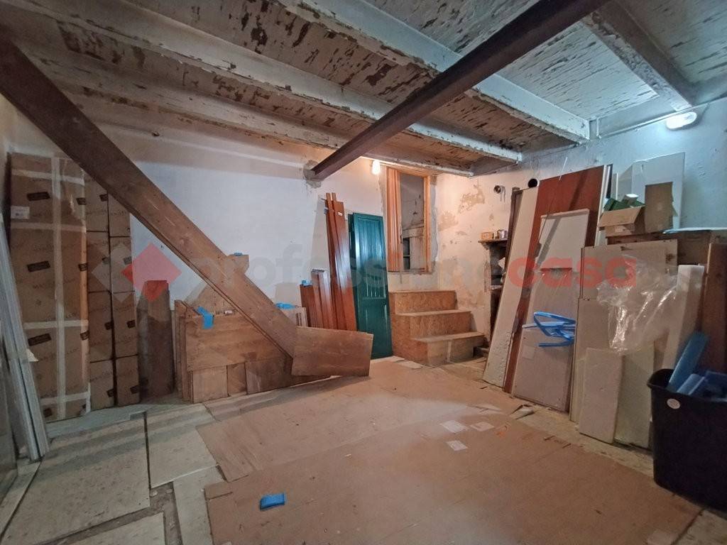 Casa indipendente a Arona in via Crosa - Foto 5