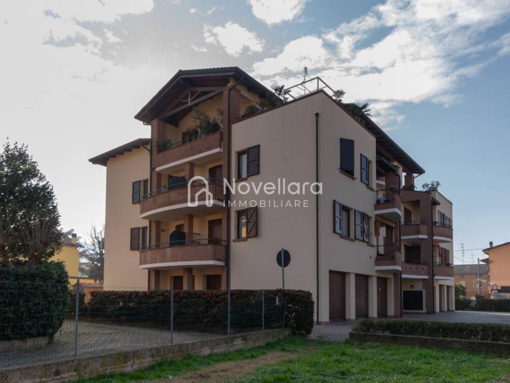 Appartamento a Novellara in Corso Giuseppe Garibaldi, 2 - Foto 2