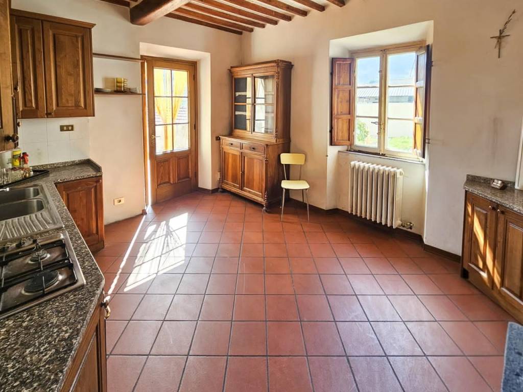Villa a Capannori in Via Nuova in Colle di Compito, 13 - Foto 5