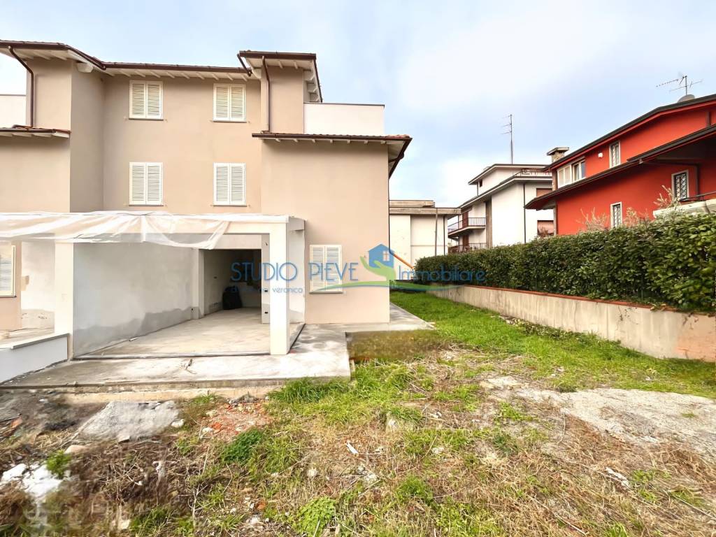 Villetta a schiera a Montecatini-terme in Via Sardegna - Foto 2