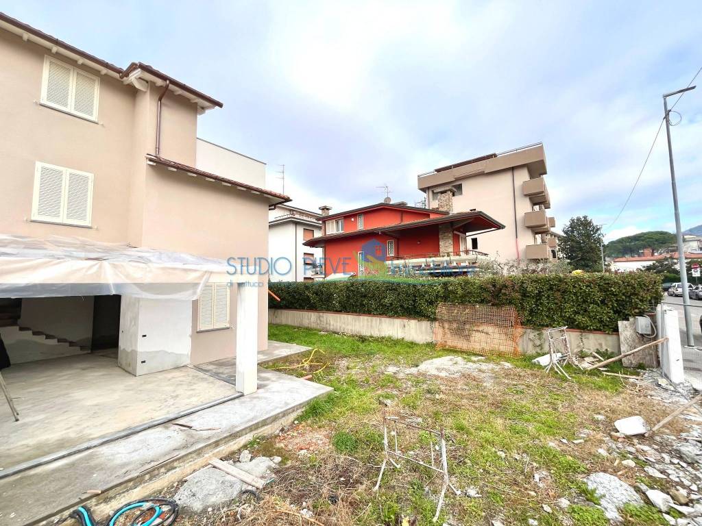 Villetta a schiera a Montecatini-terme in Via Sardegna - Foto 3