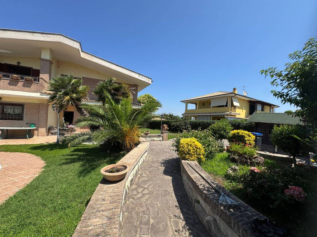Villa a Nettuno in Via delle Camelie, 18 - Foto 3