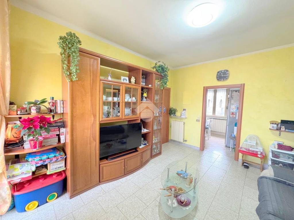 Appartamento a Fagnano olona in Via Sacro Monte, 13 - Foto 3