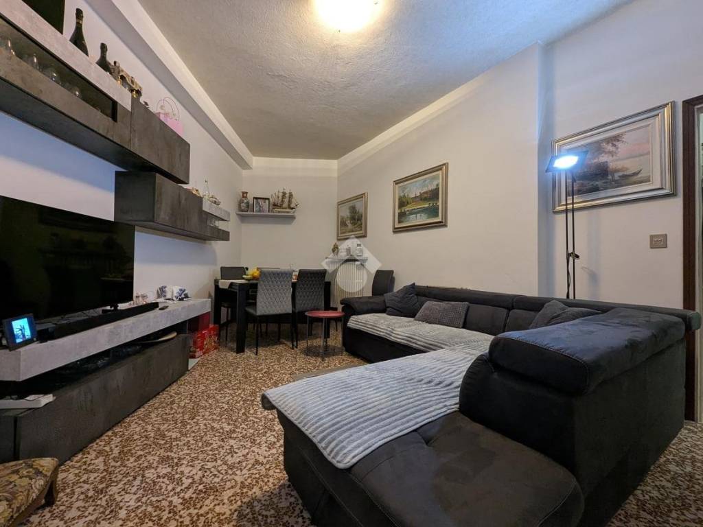 Appartamento a Sant'ilario d'enza in via Papa Giovanni XXIII, 1 - Foto 2