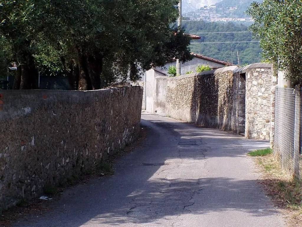 Villa a Seravezza in Via Tre Usci Traversa A - Foto 2