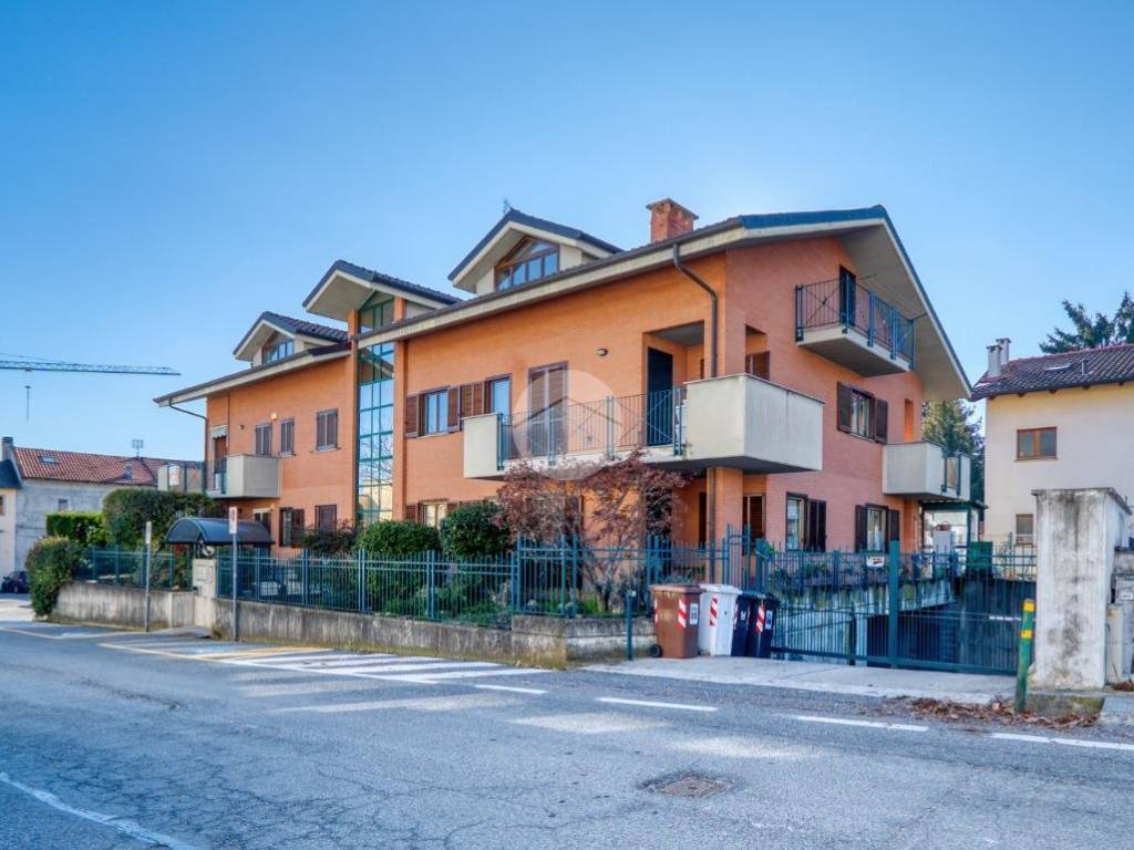 Appartamento a Giaveno in Via Giosuè Carducci, 5 - Foto 2