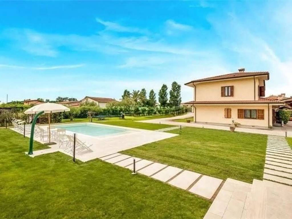 Villa a Pietrasanta in Via Padule, 82 - Foto 2