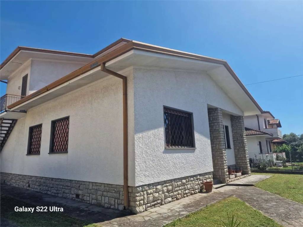 Villa a Seravezza in Via L. Salvatori No Number - Foto 4