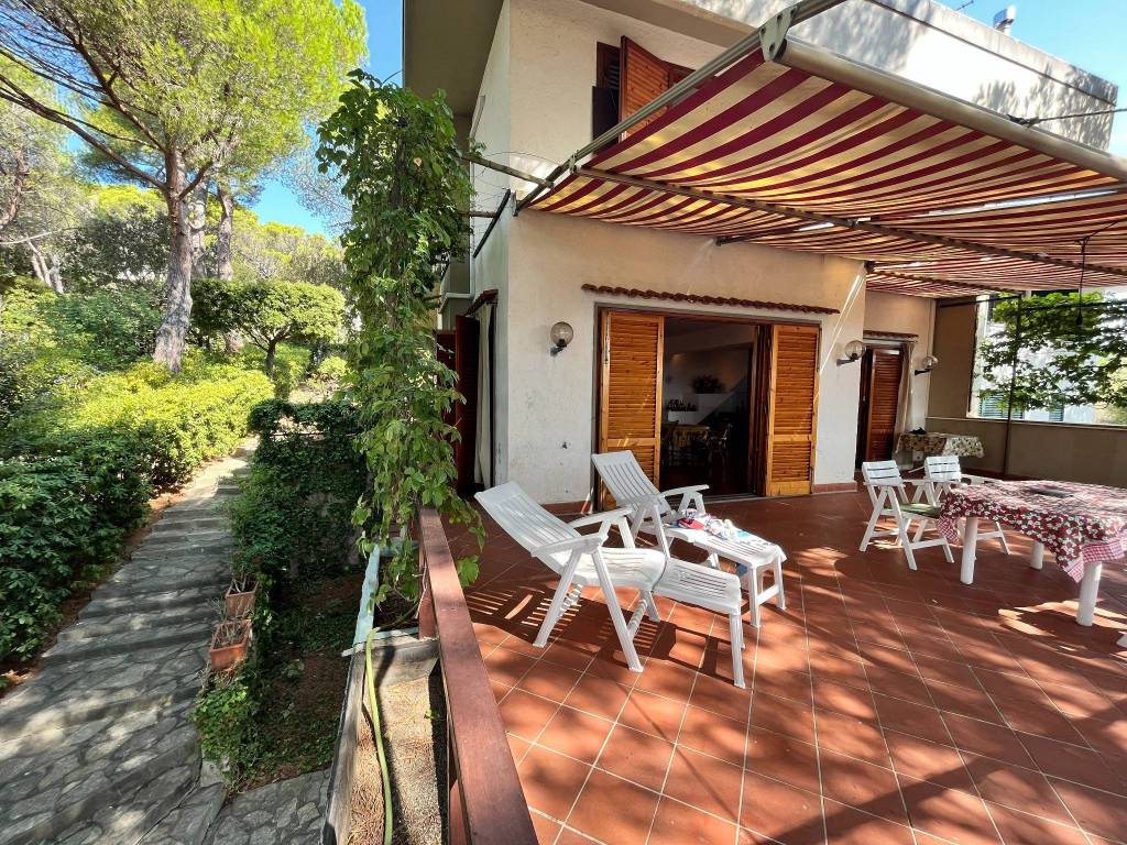 Villa a Livorno in Via Domenico Francesco Falcucci - Foto 2