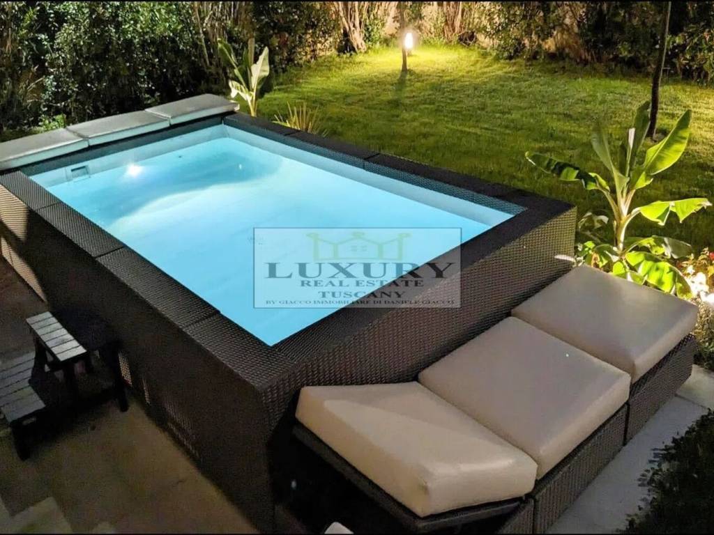 Villa a Forte dei marmi in Via Spitzer S.N.C. - Foto 4