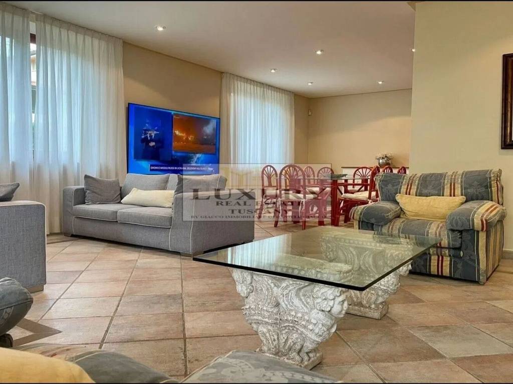 Villa a Pietrasanta in Via Cipro S.N.C. - Foto 2