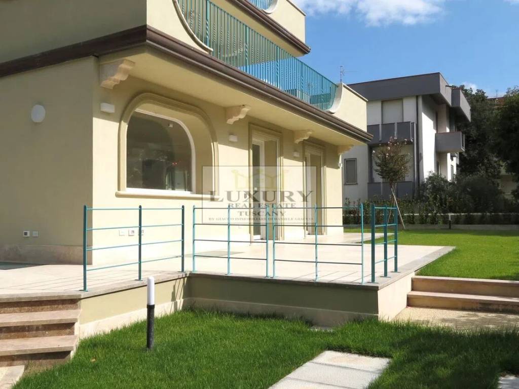 Appartamento a Viareggio in Via Genova No Number - Foto 2