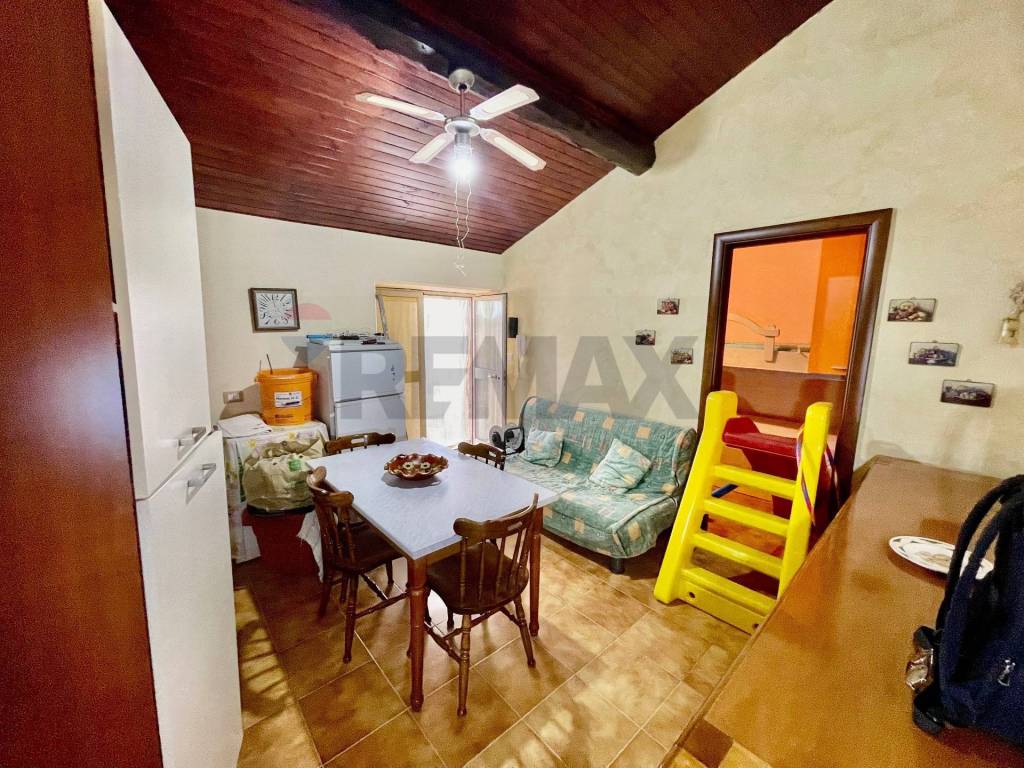Casa indipendente a Carlentini in SS 114 Orientale Sicula - Foto 2