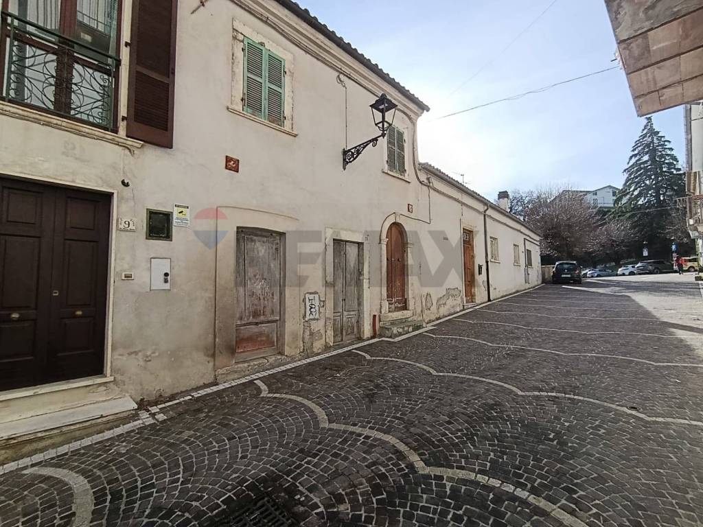 Casa indipendente a San valentino in abruzzo citeriore in Via Agostino Baiocco, 7 - Foto 3