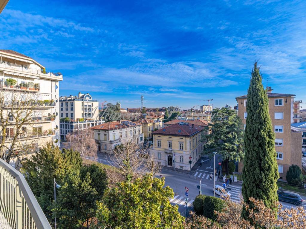 Appartamento a Bergamo in Via Giuseppe Verdi, 12 - Foto 2