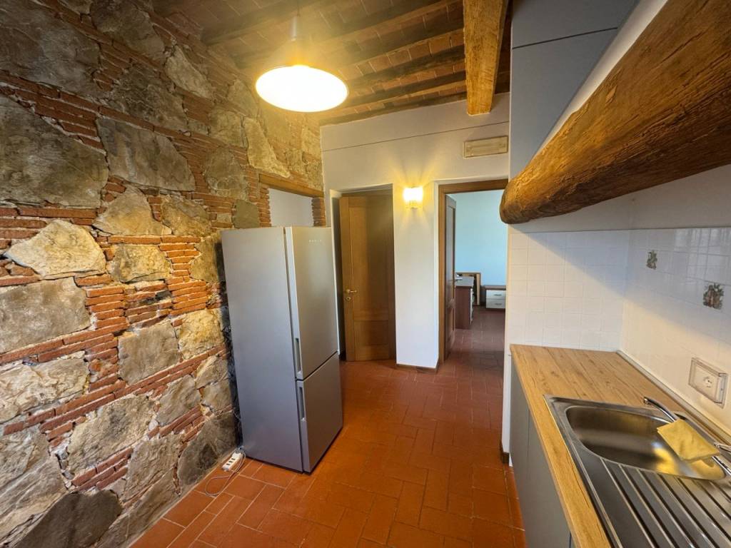 Appartamento a Lucca in Via per Corte Cassandori - Foto 4