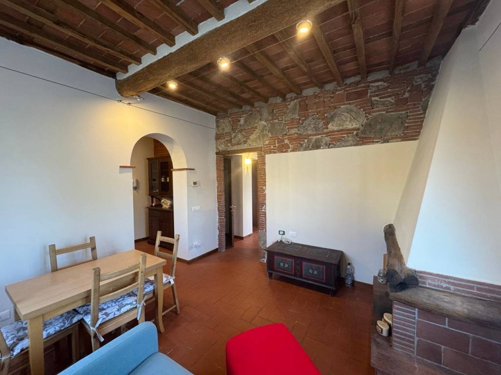 Appartamento a Lucca in Via per Corte Cassandori - Foto 5