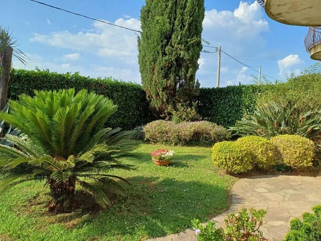 Appartamento a Pontecagnano faiano in Via Lago Di Bracciano, 11 - Foto 4