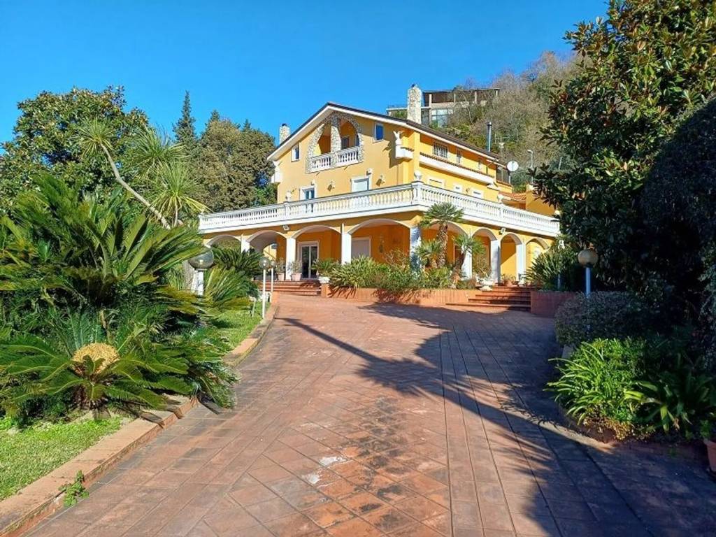 Villa a Salerno in Via San Elia, 5 - Foto 3