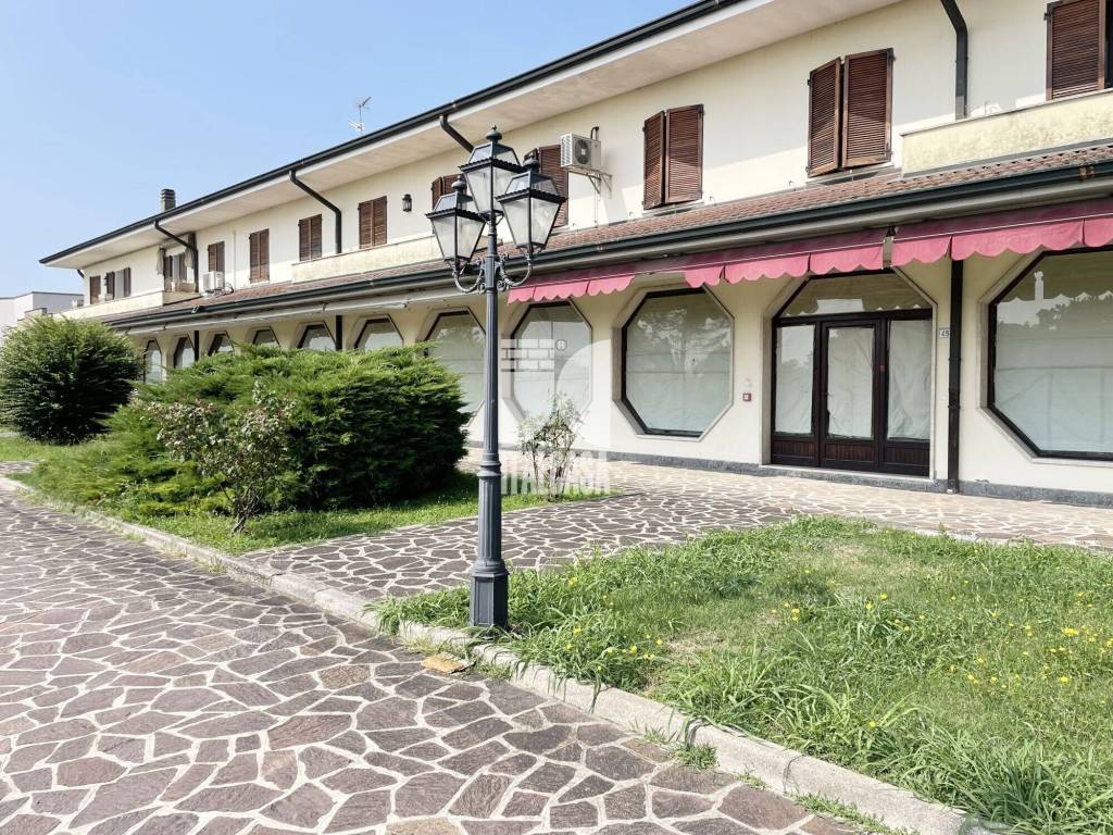 Immobile a Porto mantovano in Via dell'Artigianato - Foto 2