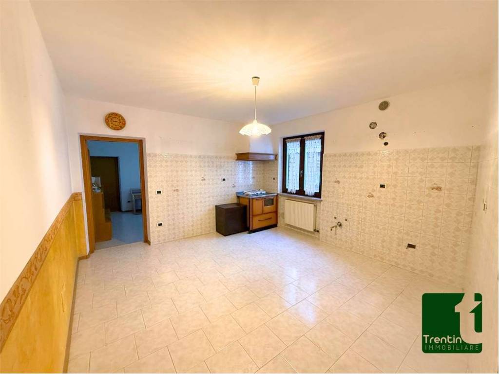 Casa indipendente a Trento in via Santi Pietro e Paolo 18 - Foto 3