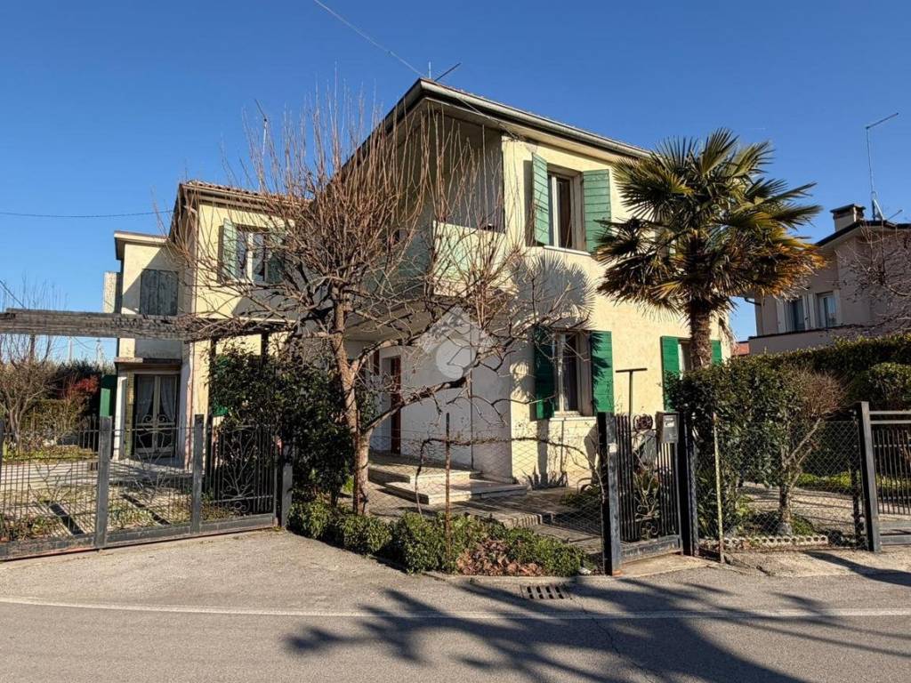 Villa a Villorba in Via Gorizia, 12 - Foto 2