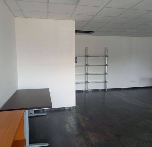 Immobile a Elmas in Zona Industriale - Foto 4