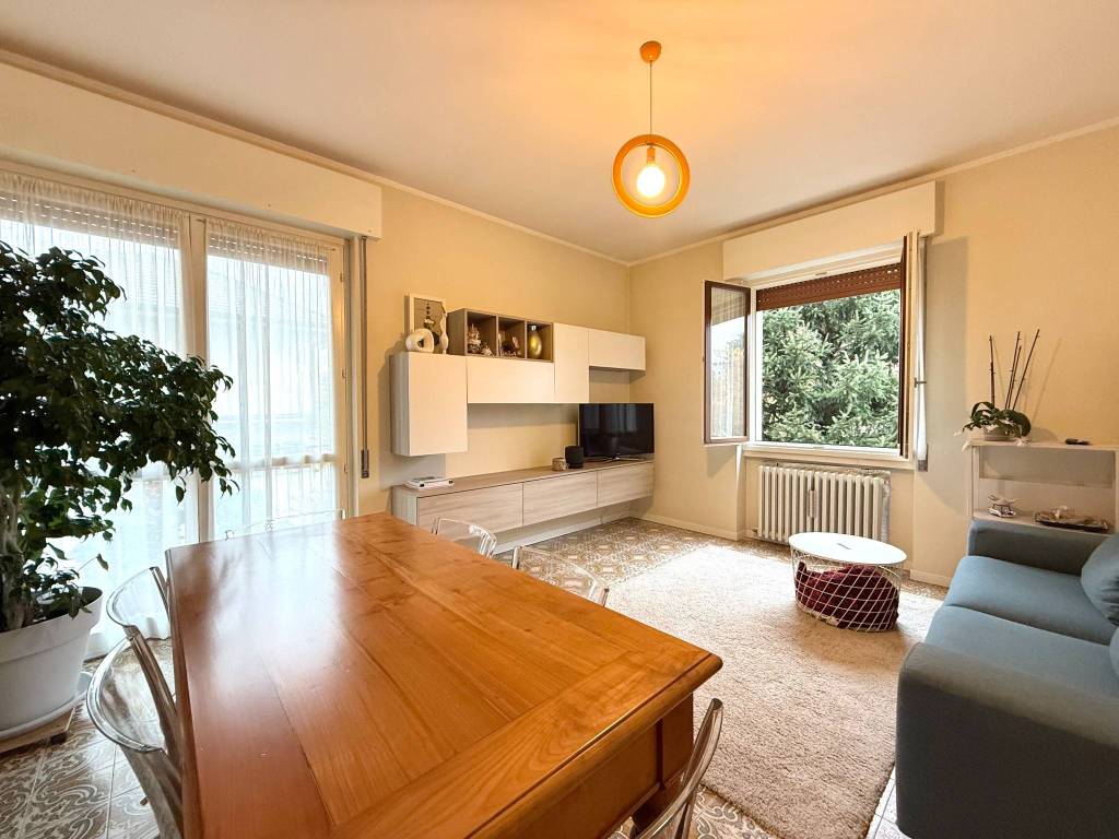 Appartamento a Merate in Viale Giuseppe Verdi, 123 - Foto 2