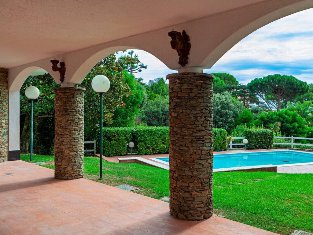 Villa a Arenzano in Via della Pineta, 75 - Foto 3