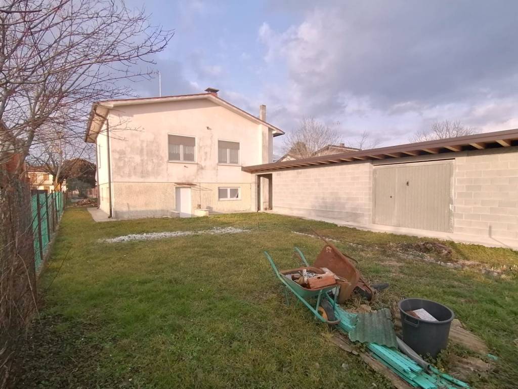 Villa a Farra d'isonzo in Via Gorizia, 28 - Foto 5