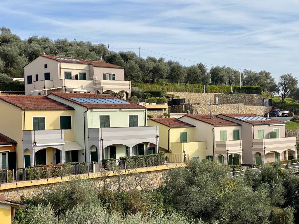 Appartamento a Imperia in Strada Civezza - Foto 4