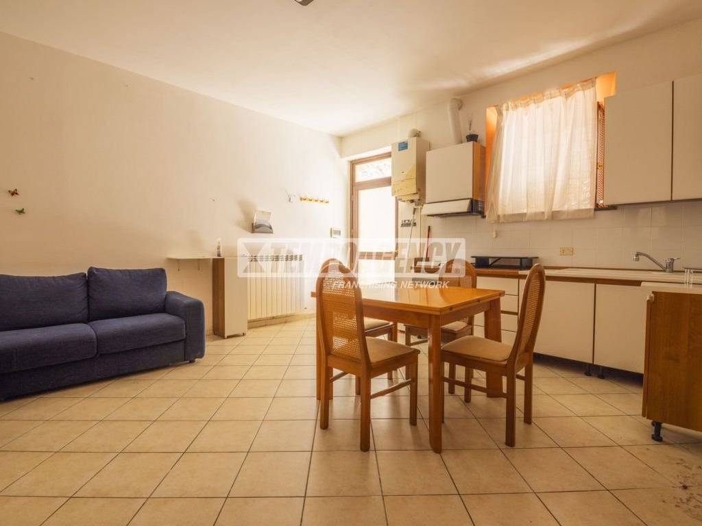 Appartamento a Corridonia in Via Ciaffoni - Foto 4